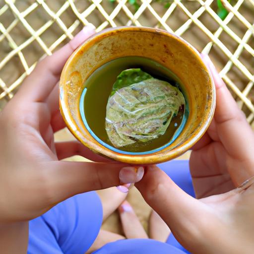 Experience the soothing effects of kratom with free samples of tea.