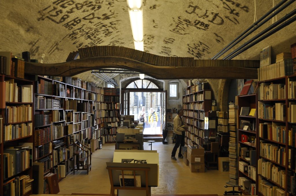 The Top 20 Online Bookstores (and all the rest)
