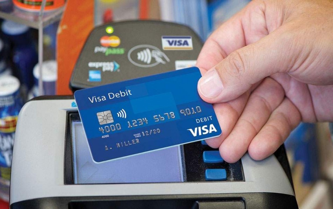 Thẻ Visa Debit của các ngân hàng Vietcombank, Vietinbank… đều được hỗ trợ rút tiền thẻ tín dụng quận Tân Bình tại Mr. Pink POS.