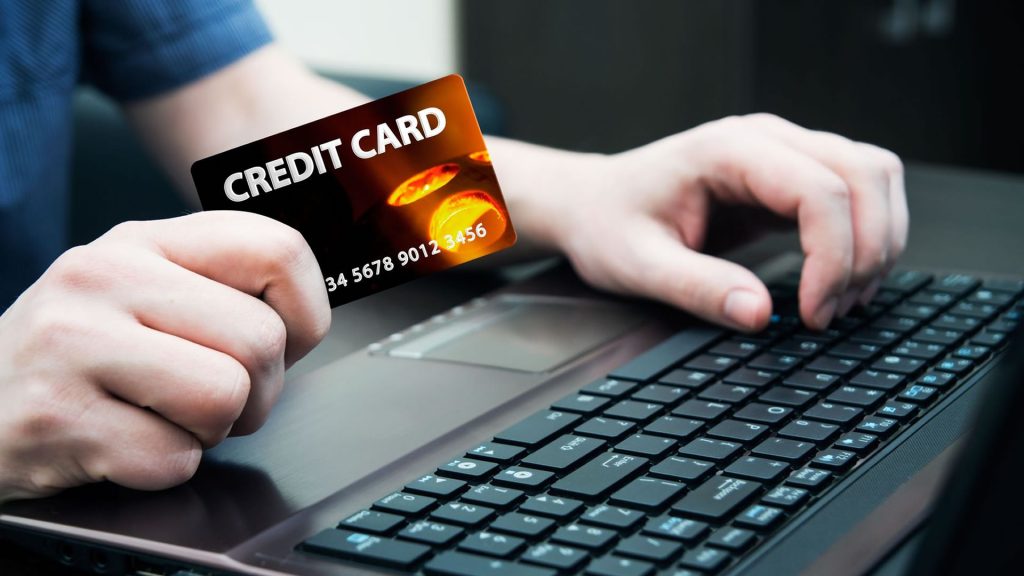 Rút tiền thẻ tín dụng quận Phú Nhuận an toàn, nhanh chóng với mức phí thấp tại HTTL Credit.