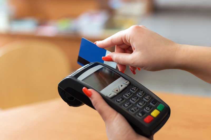 Thủ tục đơn giản, nhanh gọn có tiền sau 3 - 5 phút với dịch vụ rút tiền thẻ tín dụng quận Phú Nhuận tại HTTL Credit.